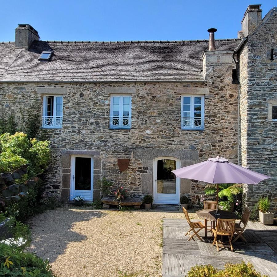 Gite De Charme Au Manoir Du Plessis-Quinquis Sainte-Seve Exterior foto